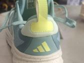 Parduodu naujus adidas sportbaciaius su etikete.