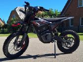 Naujai surinktas Valtinsu em5 pro motociklas