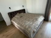 Lova su čiužiniu. 1.80m x 2.00m su patalines dėže - nuotraukos Nr. 2
