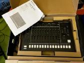 Roland Tr-8s Ritmo mašina