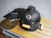 Kamado bono Minimo su stalu - nuotraukos Nr. 3