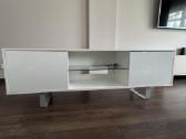 TV staliukas ir Ikea komoda