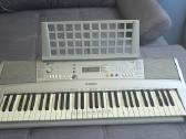 Sintezatorius Yamaha Psr-e303 (su stovu ir priedai