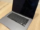 Parduodamas praktiškai nenaudotas MacBook Air 15