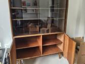 Atiduodame vintažinę midcentury lentyną-vitriną - nuotraukos Nr. 2