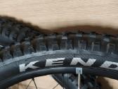 29' x 2.6 Kenda hellkat padangu komplektas
