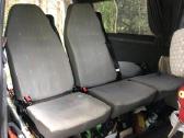 VW T5 Transporter sedynes