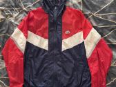 Nike vintažinio stiliaus windbreaker striukė su go