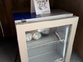 Gerai veikiantis redbull mini saldytuvas