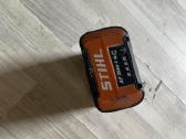 Akumuliatorius Stihl Ap300s domina keitimas i Ak