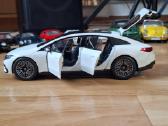 1:18 dilerinis Mercedes Eqs - nuotraukos Nr. 3