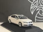 Volkswagen Passat B7 1:43 - nuotraukos Nr. 7