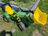John Deere minamas traktorius su kaušu - nuotraukos Nr. 2