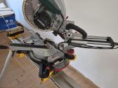 Staklės Metabo Kgs 305 m, stovas dewalt de 7023
