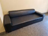 Sofa juoda dirbtinės odos - nuotraukos Nr. 3