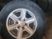 Ratų komplektas nuo Ford Ranger R17