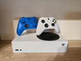 Xbox Series S. 2 pulteliai
