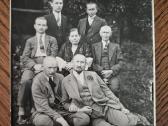 Balys Sruoga su šeima perfotografuota sena foto