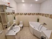 Parduodamas pilnai renovuotas, šiltas - nuotraukos Nr. 21