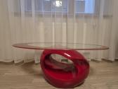 Staliukas. Stiklinis, raudonas.