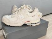 New balance 2002r