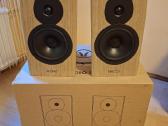 Naudotos Dynaudio Evoke 20 lentyninės kolonėlės