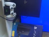Ps4 pro su zaidimais ir priedais - nuotraukos Nr. 2