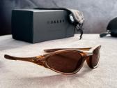 Oakley minute