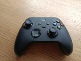 Xbox series pultelis juodas
