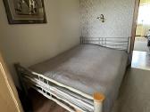 Parduodama dvigulė metalinė lova su čiužiniu - nuotraukos Nr. 2