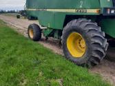 Kombainas John Deere 2264 Dalimis
