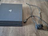 Playstation 4 pro su 2 pulteliais