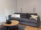 Ikea miegama sofa ieško naujų namų!