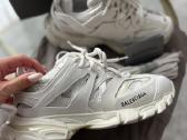 Nauji Balenciaga kedai sneakers