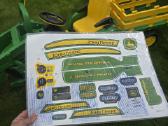 John Deere traktorius su priekaba ir kaušu - nuotraukos Nr. 7
