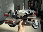 Motociklo modelis Honda Goldwing 1500 Se1:6 ma