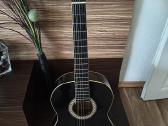 Puikios buklės gitara piano black spalvos!