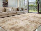 Švelnus kailinis beige kilimas 275x370