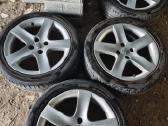 Peugeot lieti ratlankiai su padangom