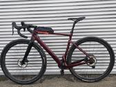 Karboninis gravel dviratis
