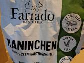 Farrado su triušiena, sausas begrūdis maistas