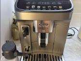 Kavos aparatas Delonghi Magnifica EVO