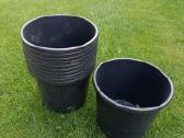 Tvirti plastikiniai vazonai „kloda“ 15l (11 vnt.)