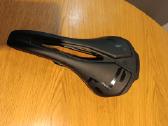 Ergonomiškas balnelis Ryet Ultimate (short-nose)