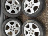 Nissan Almera Tino lieti ratlankiai