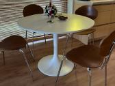 Ikea Docksta stalas