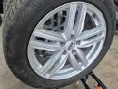 VW tiguan r18 zieminiu disku komplektas su padango