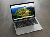 MacBook Pro 13" M2 (2022) 8gb RAM / 256gb SSD