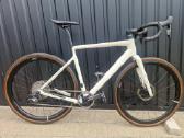 Gravel Backroad Force AXS XPLR 1x12