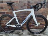 Pinarello F5 105 Di2, DT Swiss Arc 1400, 56 dydis.